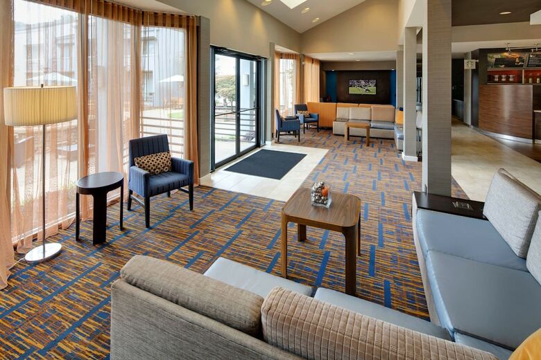 Hotel Courtyard By Marriott Atlanta Windy Hill/ballpark