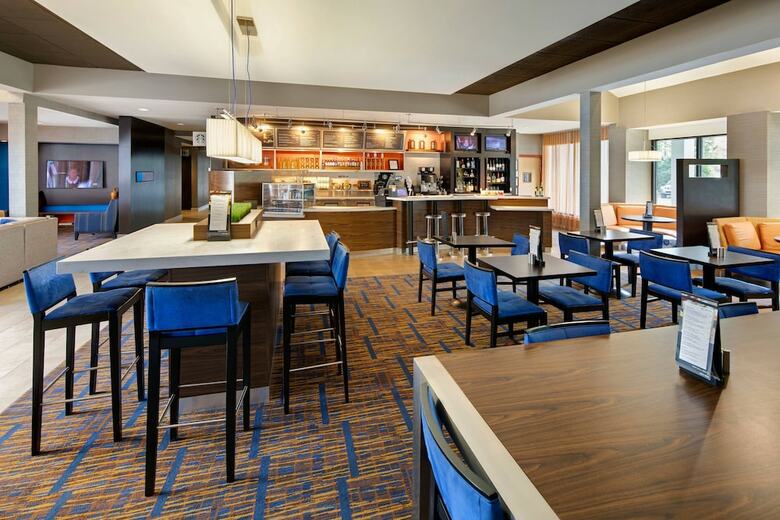 Hotel Courtyard By Marriott Atlanta Windy Hill/ballpark