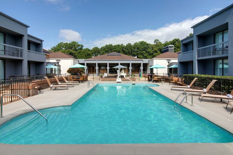 Hotel Courtyard By Marriott Atlanta Windy Hill/ballpark