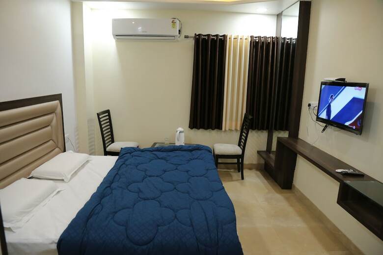 Hotel Lokpriya Inn