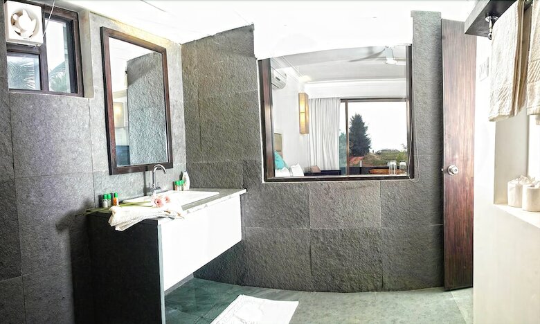Hotel Marbela Home