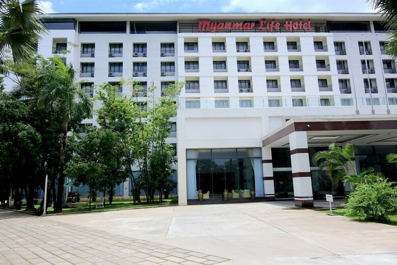 Akore Myanmar Life Hotel