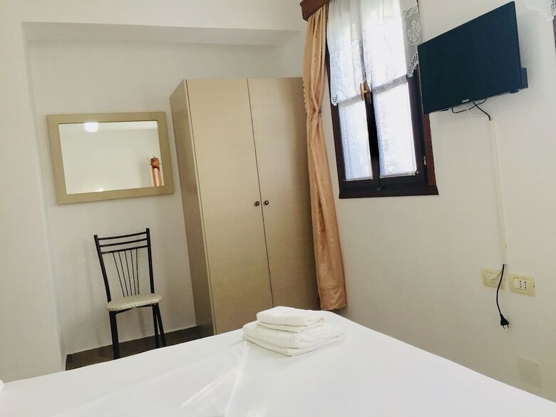 Hotel Denis Guest House