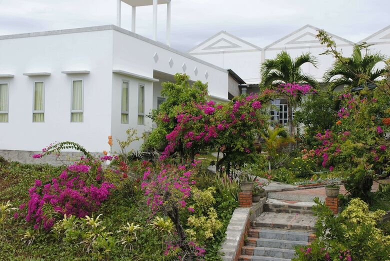 Hostal M-anh Hotel