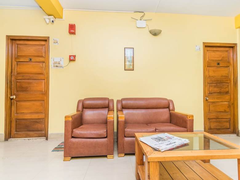 Hotel Oyo 9389 Near Vip Road