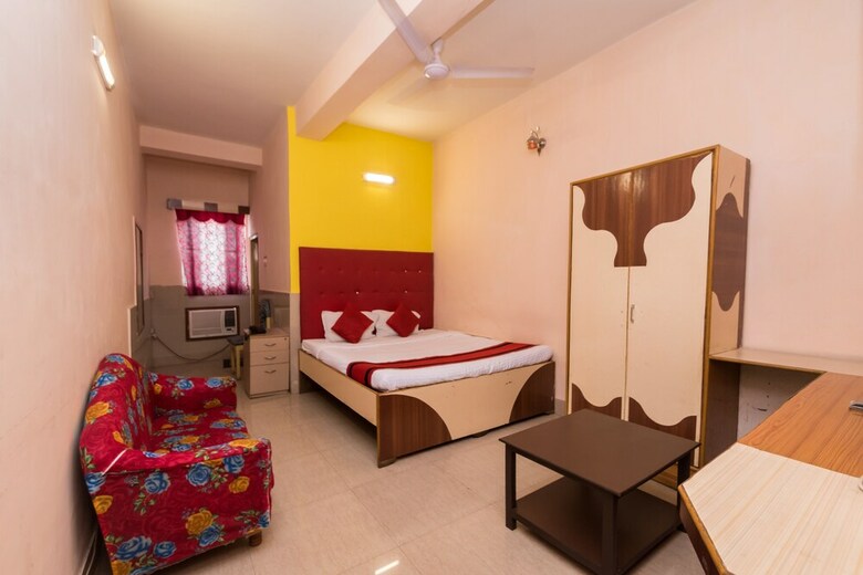 Hotel Oyo 1238 Near Park Circus