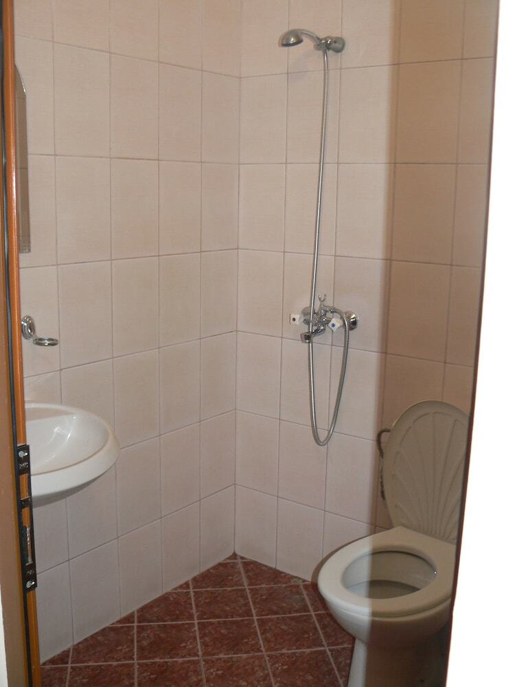 Hotel Varusha