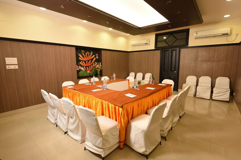 Hotel Oyo 6760 Chowdhury Estate Premium