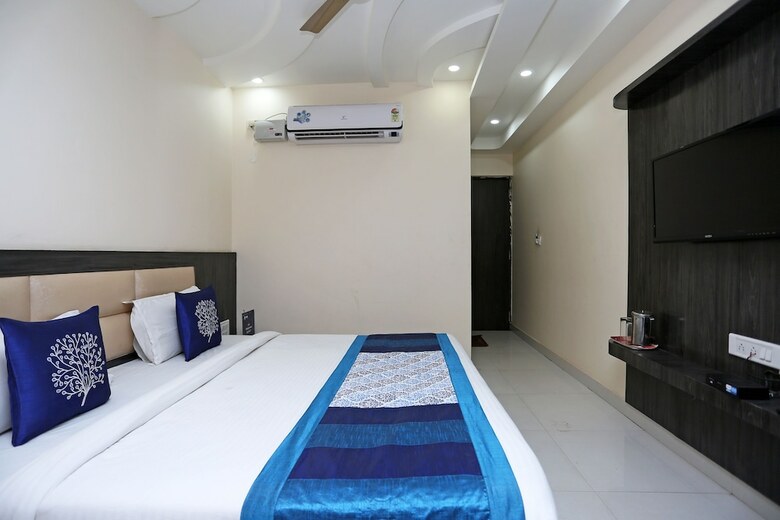 Hotel Oyo 9919 Nandgiri Palace