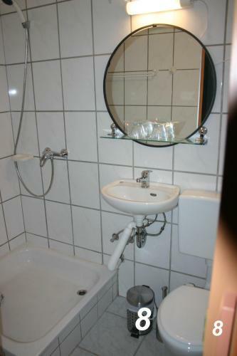 Hotel-pension "alte Schule"