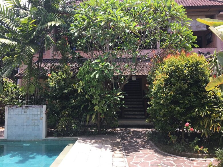 Cafe Wayan & Cottages