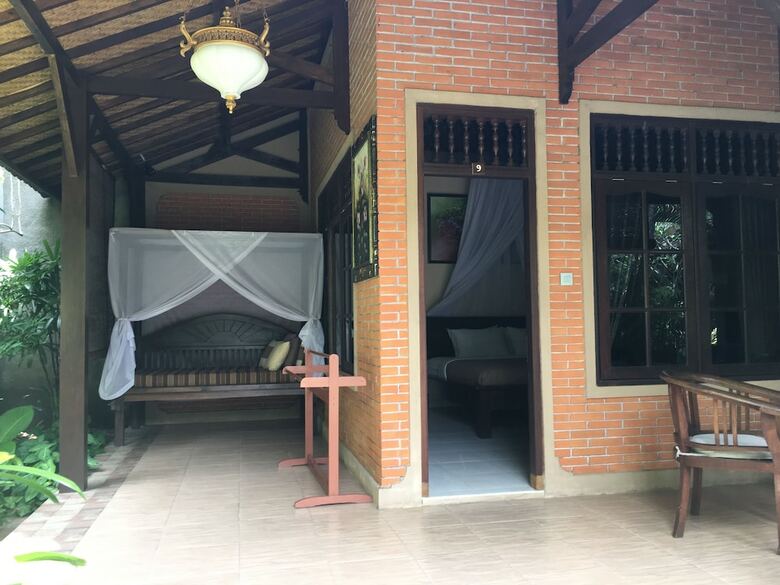 Cafe Wayan & Cottages