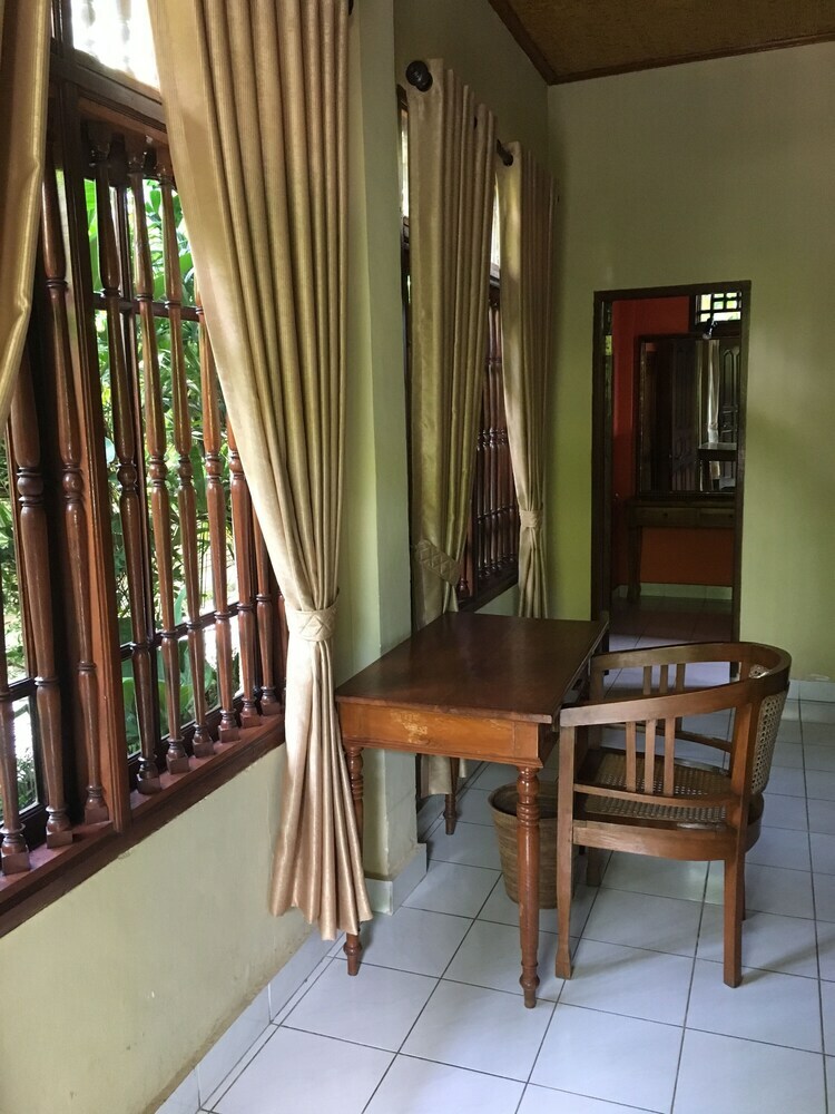 Cafe Wayan & Cottages