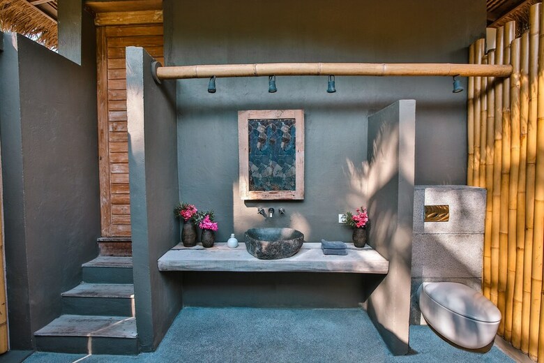 Slow Private Pool Villas