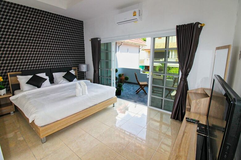 Grande Adam Pool Villa