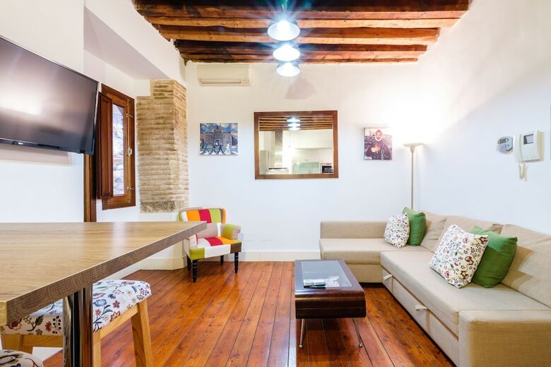 Apartamentos Con Patio Junto A La Catedral By Toledo Ap