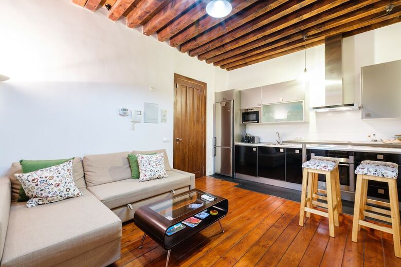 Apartamentos Con Patio Junto A La Catedral By Toledo Ap