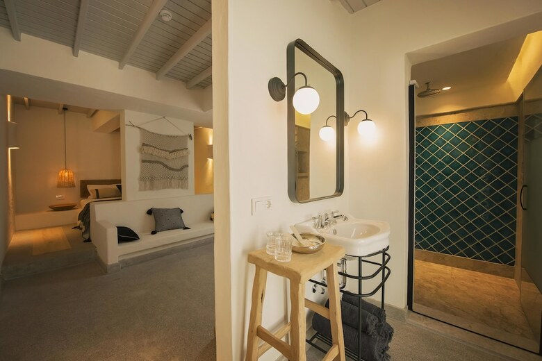 Yacht Boheme Hotel-boutique Class - Adults Only