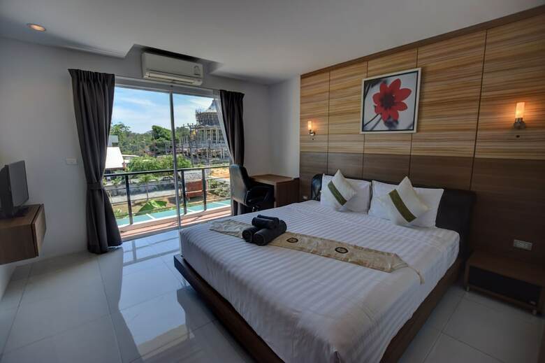 Hotel Pool Access 89 At Rawai