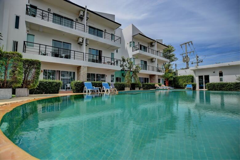 Hotel Pool Access 89 At Rawai