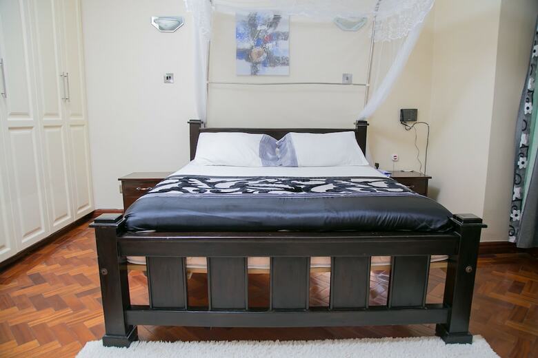 Hotel Orchid Homes