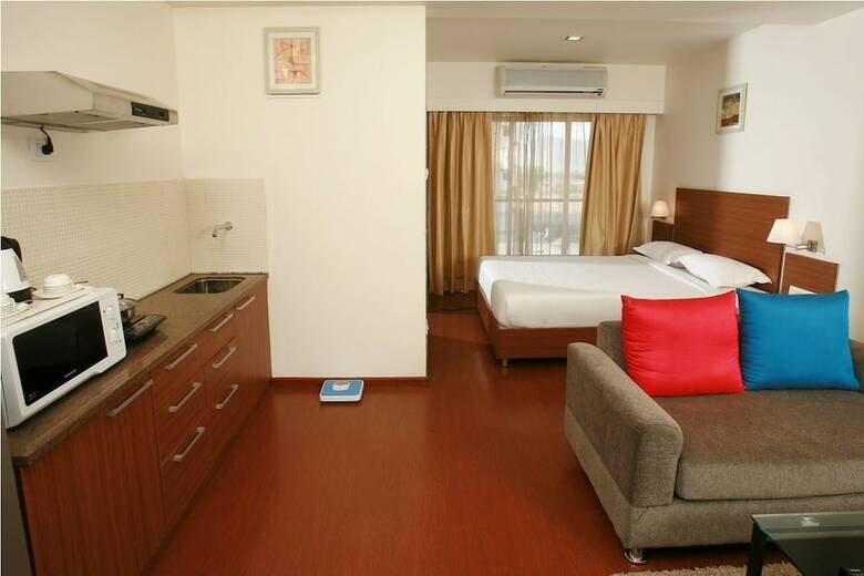 Hotel Le Royale Residency