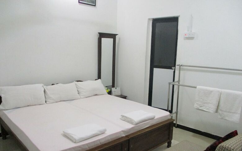 City Hotel