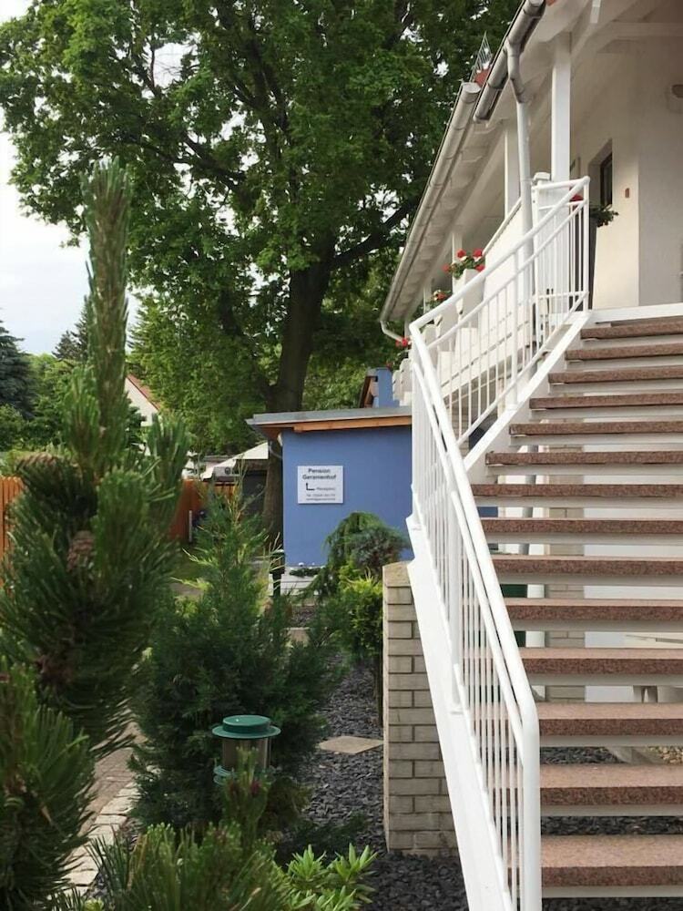 Hostal Pension Geranienhof
