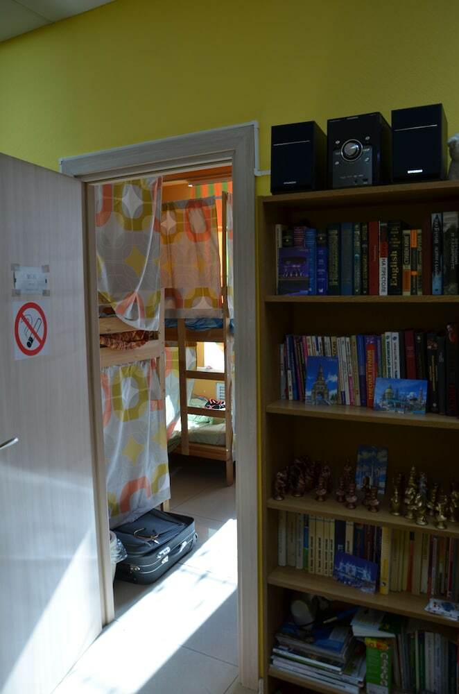 Hostal Hostel Zozh