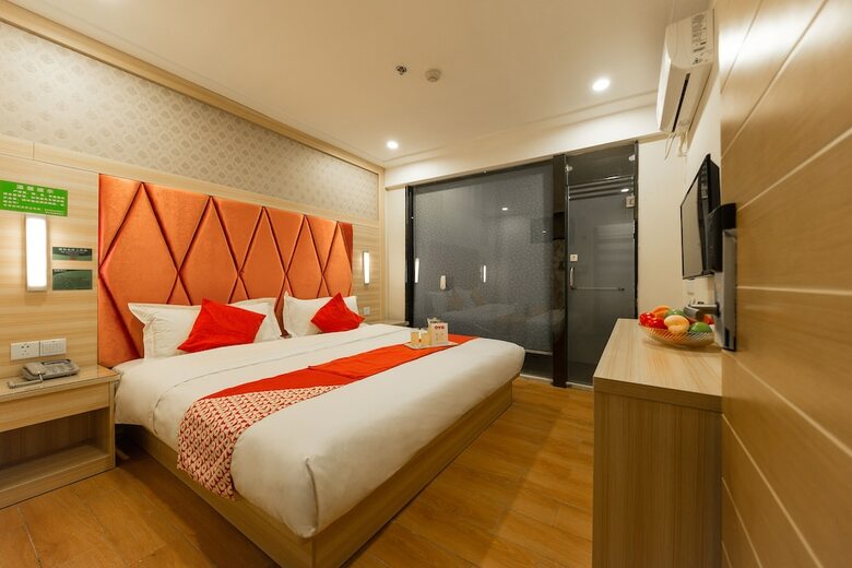 Oyo 8011 Hotel