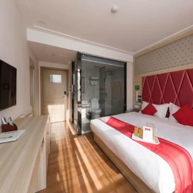 Oyo 8011 Hotel
