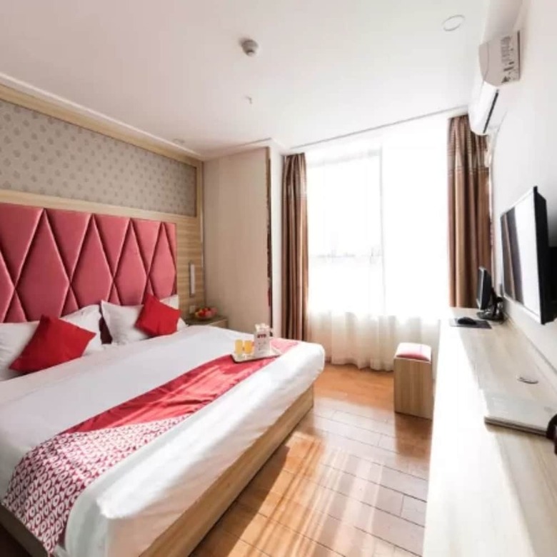 Oyo 8011 Hotel