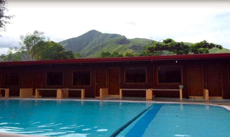 Hotel Canoe Beach Resort