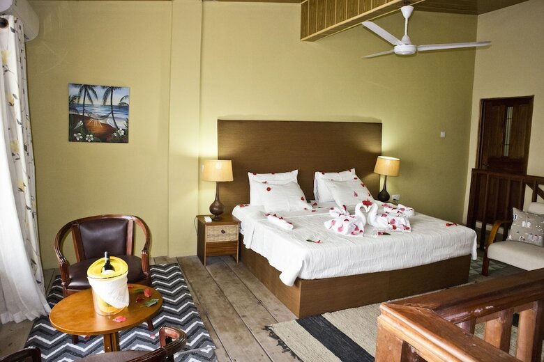 Bed & Breakfast Cliff Haven Beach Resort