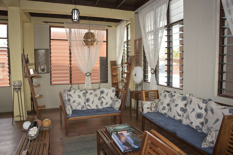 Bed & Breakfast Cliff Haven Beach Resort