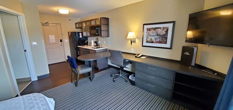 Hotel Candlewood Suites Eau Claire I-94