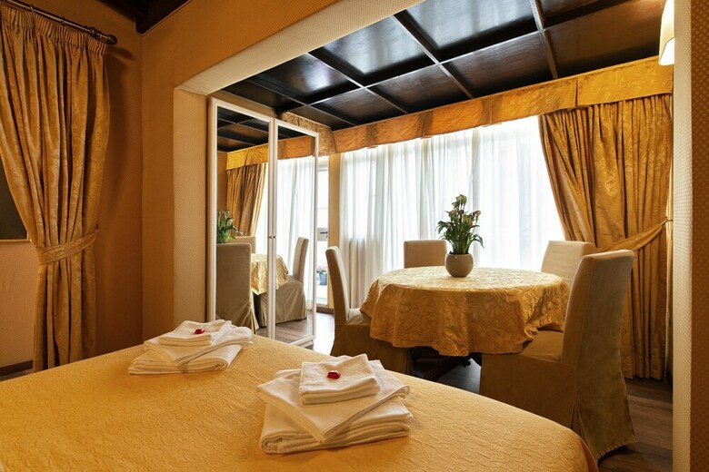 Hotel Canova Rooms In Spanish Steps