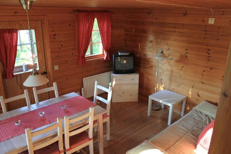 L�ngsj�n Stugor & Camping