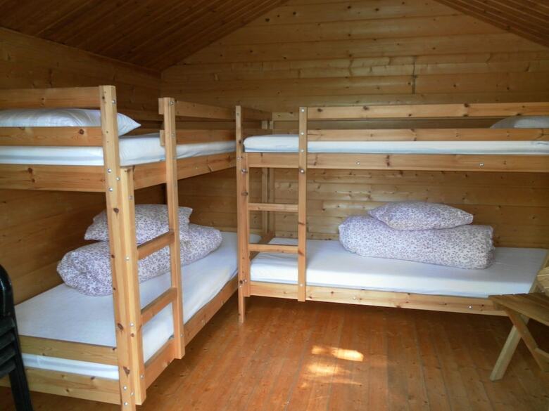 L�ngsj�n Stugor & Camping