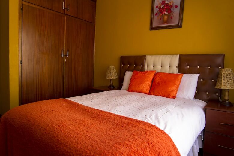 Motsolga Bed And Breakfast