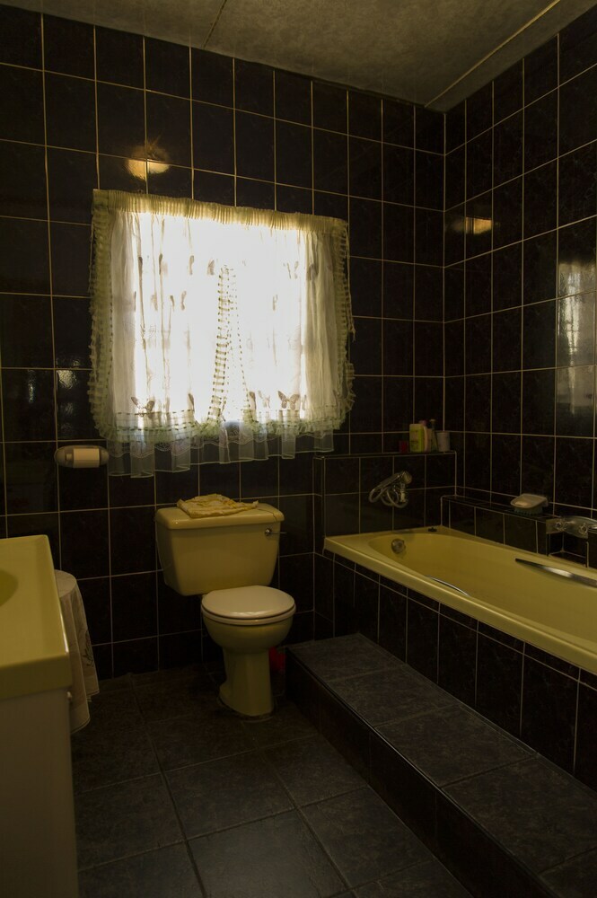 Motsolga Bed And Breakfast