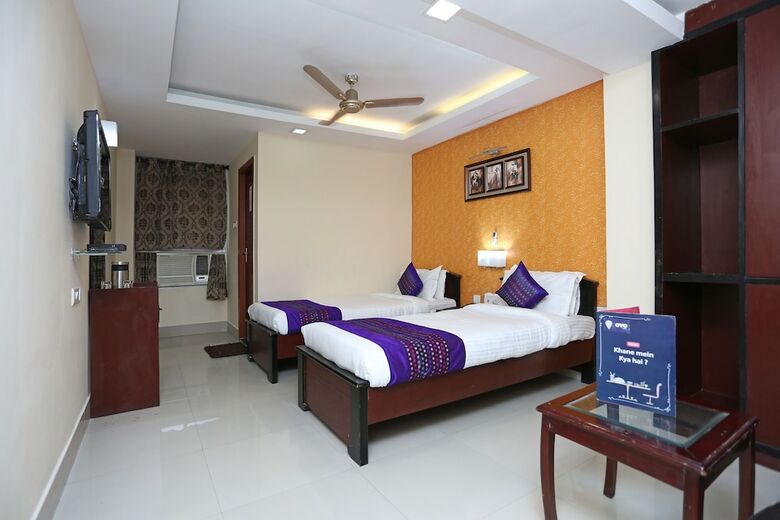 Hotel Oyo 3049 Near Railway Station