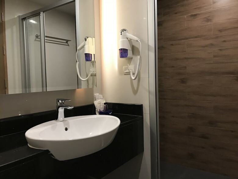 May Hotel