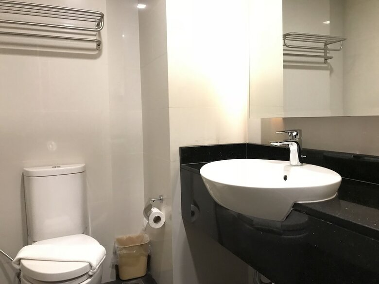 May Hotel