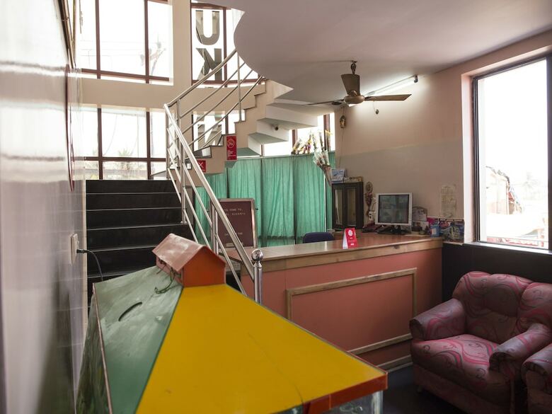 Hotel Oyo 5016 Near Chakratirtha Road