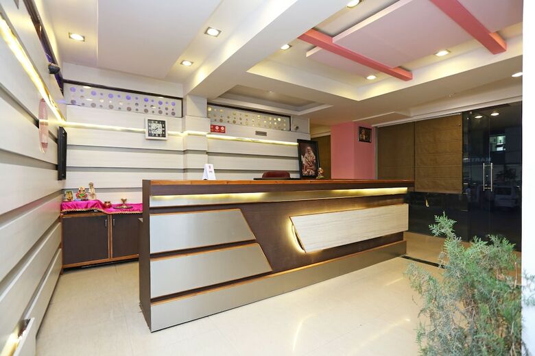 Oyo 10733 Hotel Kingdom Of Sai