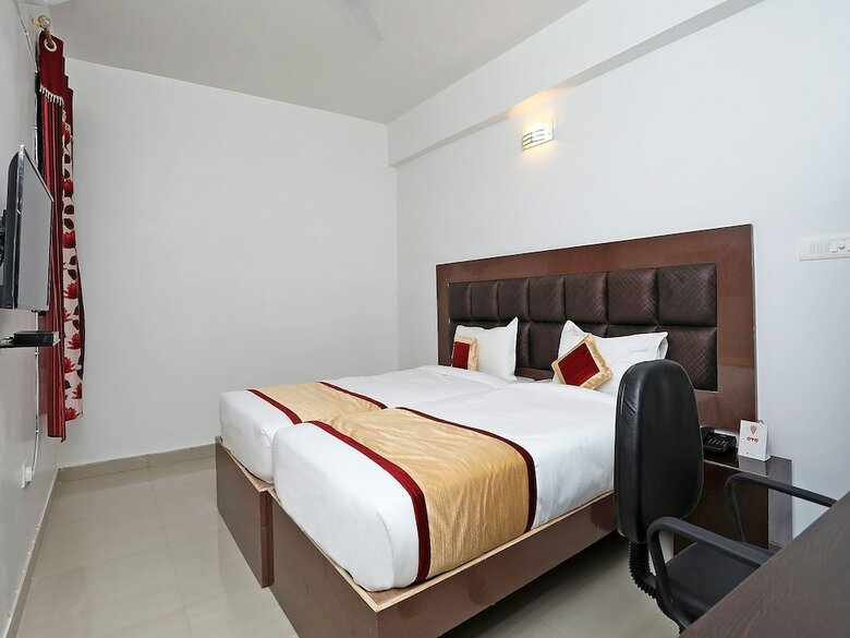 Oyo 9675 Hotel Galaxy