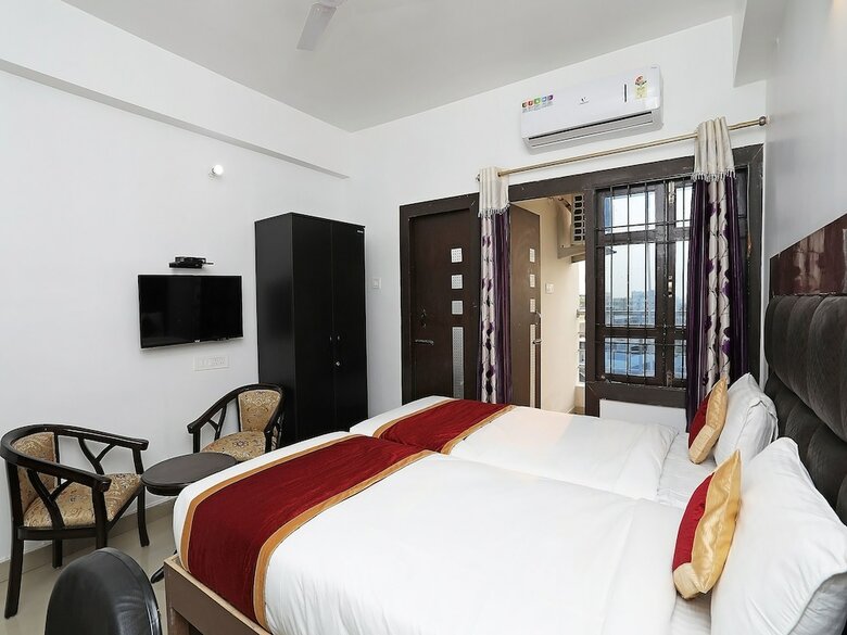 Oyo 9675 Hotel Galaxy