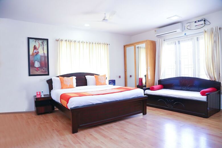 Hotel Oyo 8486 Near Railway Station