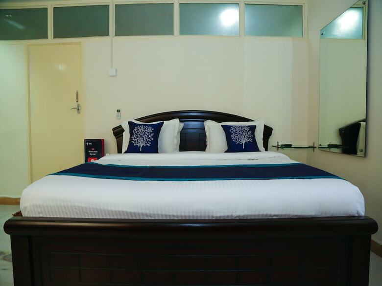 Hotel Oyo 8486 Near Railway Station